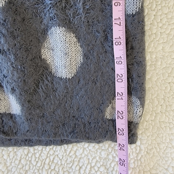 Joseph A Crewneck Sweater Eyelash Dark And Light Gray Circles Soft Fuzzy Size S - Picture 9 of 9